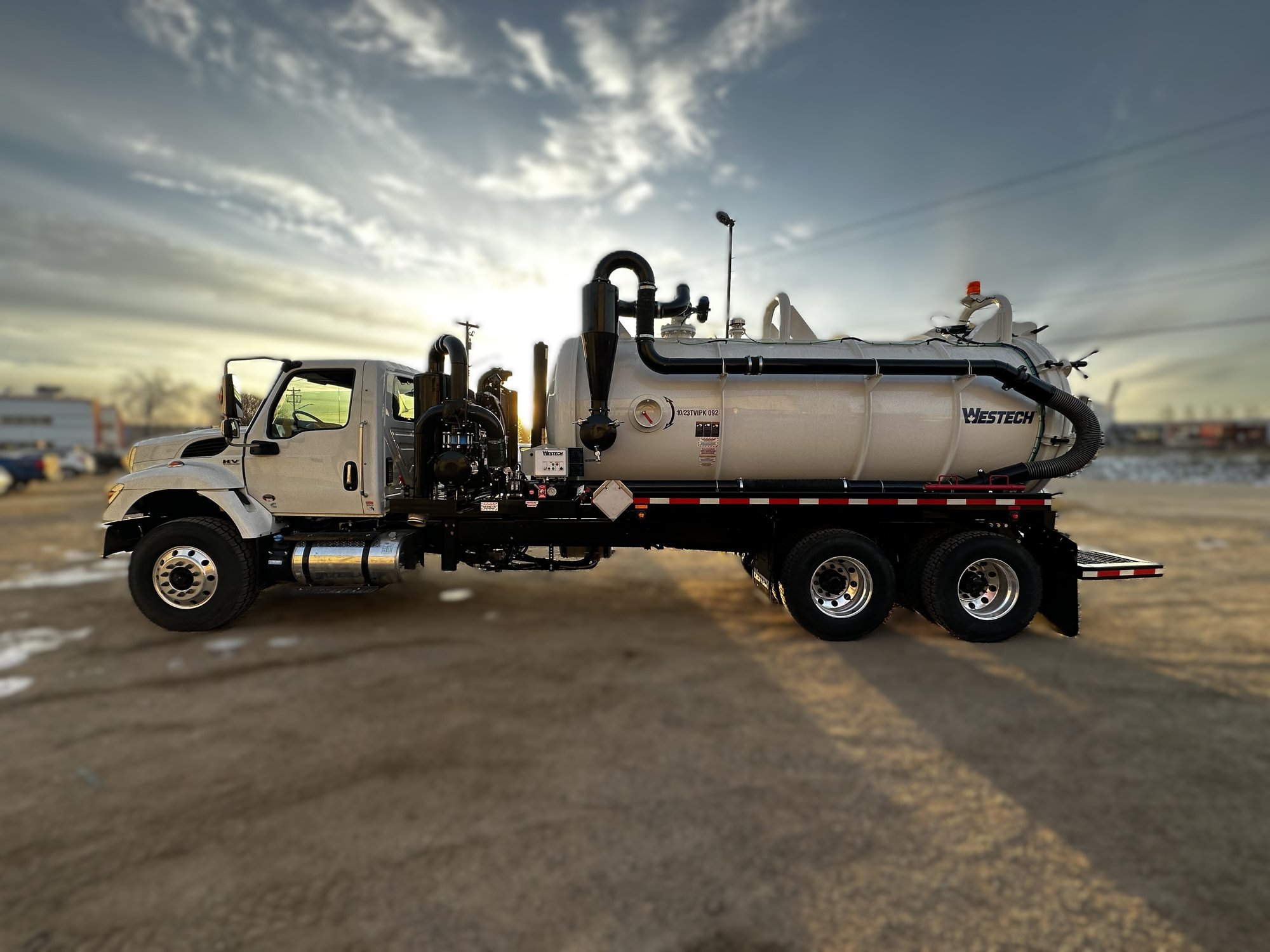 2051 UNIT PHOTOS (45)-1